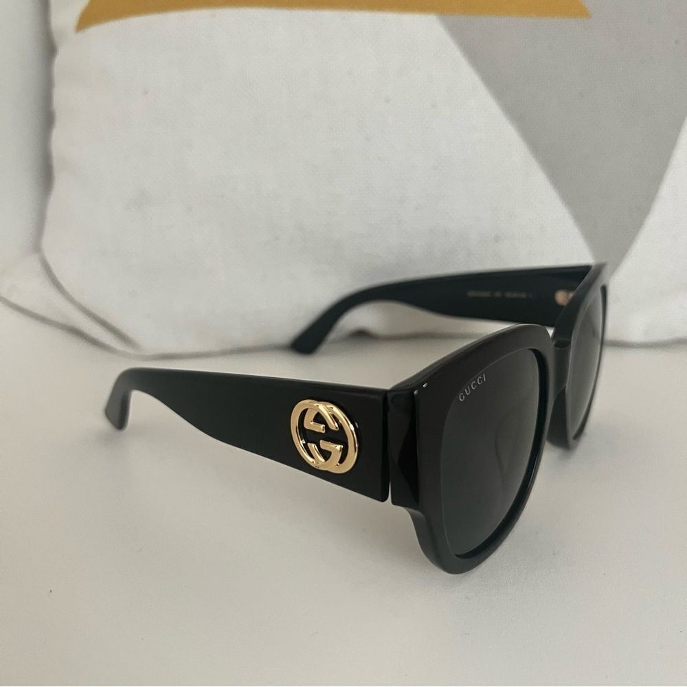 Gucci Women's Sunglasses GG0034SN Black Like NEW MSRP $435 - Picture 6 of 10
